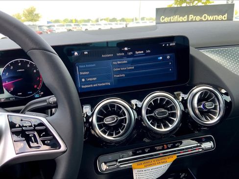 New 2025 Mercedes-Benz GLA 250 image 13