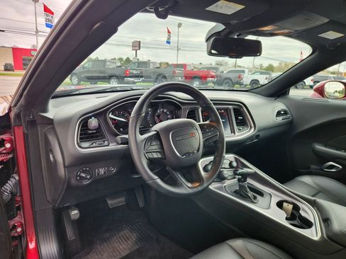 Used 2018 Dodge Challenger R/T Plus image 16