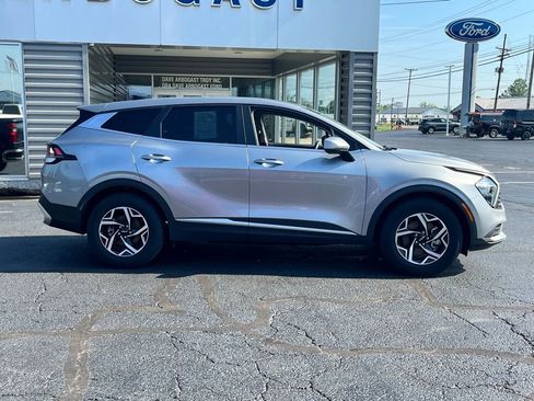 Used 2023 Kia Sportage LX FWD image 5