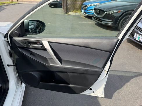 Used 2010 MAZDA MAZDA3 s Sport FWD image 14