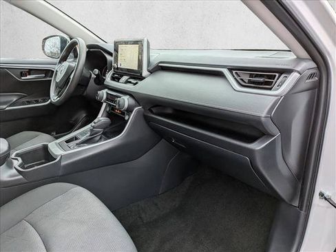 Used 2025 Toyota RAV4 XLE image 19