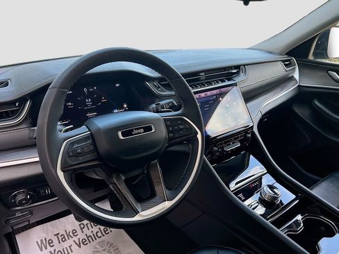 Used 2023 Jeep Grand Cherokee L Limited image 9