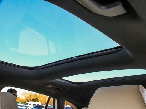 Used 2024 Mercedes-Benz GLA 250 4MATIC image 43