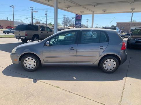 Used 2008 Volkswagen Rabbit S image 4
