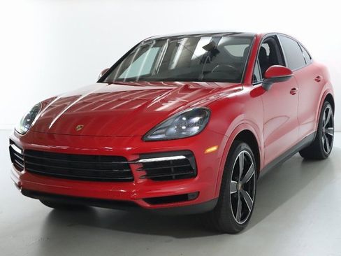 Used 2021 Porsche Cayenne Coupe image 3