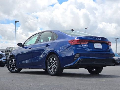 Used 2024 Kia Forte LXS FWD image 11