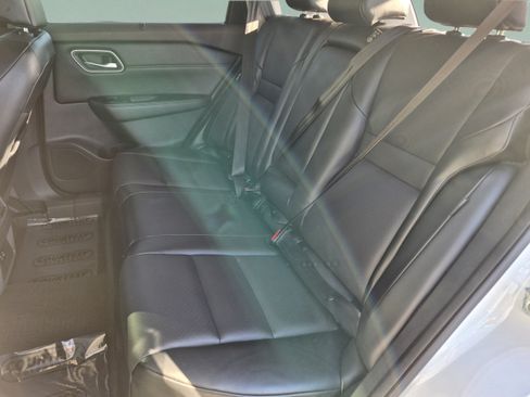 Certified 2021 Nissan Rogue SV w/ Premium Package FWD image 19