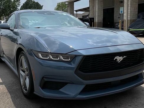Used 2024 Ford Mustang Coupe RWD image 2