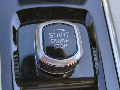 New 2026 Volvo XC60 B5 Ultra w/ Protection Package Premier image 25