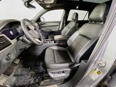 Used 2023 Volkswagen Atlas Cross Sport SE image 20