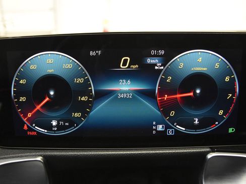 Used 2023 Mercedes-Benz GLB 250 image 22
