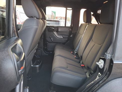 Used 2016 Jeep Wrangler Unlimited Sport image 10