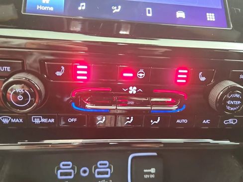 Used 2021 Jeep Grand Cherokee L Laredo image 38