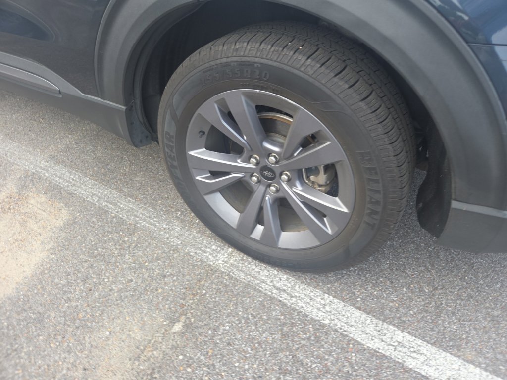 Used 2022 Ford Explorer XLT RWD image 17