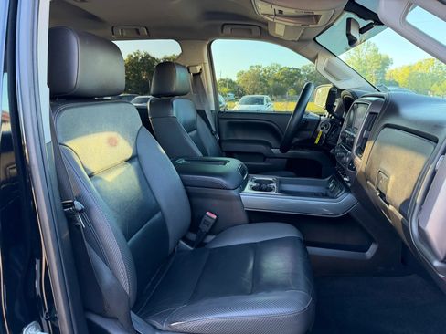 Used 2017 GMC Sierra 2500 SLT w/ All Terrain HD Package image 22