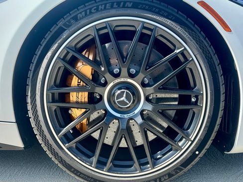New 2026 Mercedes-Benz SL 63 AMG S e Performance 4MATIC image 18