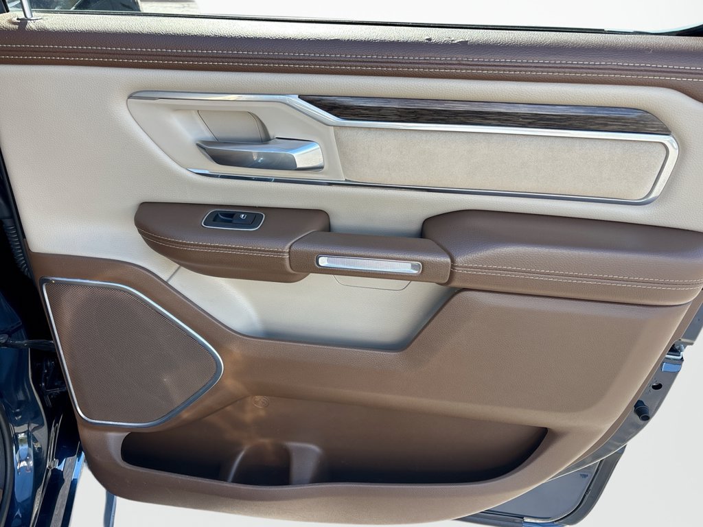 Used 2020 RAM 1500 Laramie AWD/4WD image 17
