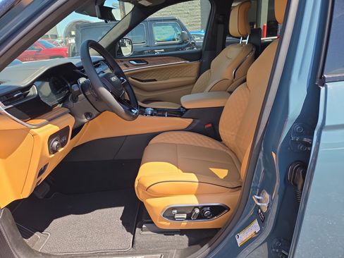 New 2026 Jeep Grand Cherokee L Summit AWD/4WD image 4