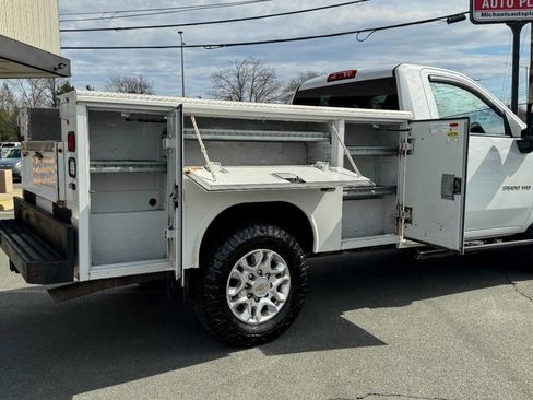 Used 2022 Chevrolet Silverado 3500 LT w/ Convenience Package image 20