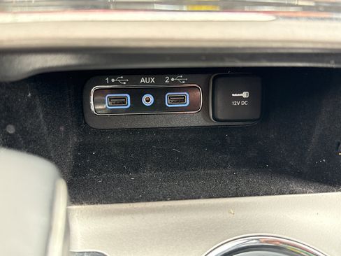 Used 2018 Jeep Grand Cherokee Limited AWD/4WD image 17