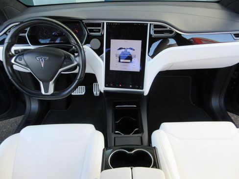 Used 2017 Tesla Model X P100D image 16