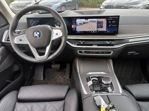 Used 2026 BMW X7 xDrive40i w/ Premium Package AWD/4WD image 28