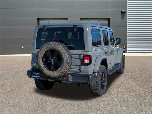 Used 2021 Jeep Wrangler Unlimited Sahara image 7
