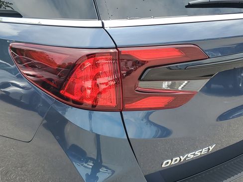 New 2026 Honda Odyssey Touring image 10