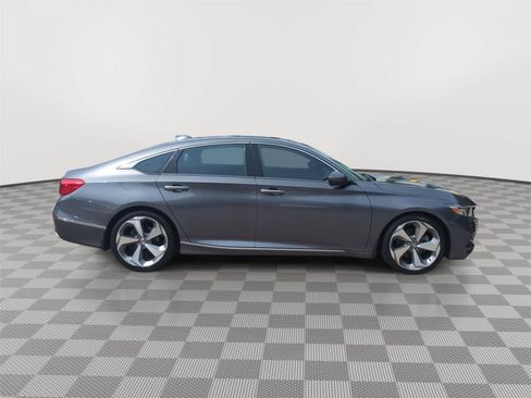 Used 2020 Honda Accord Touring image 6