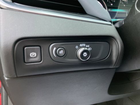 Used 2019 Buick Enclave Essence image 15