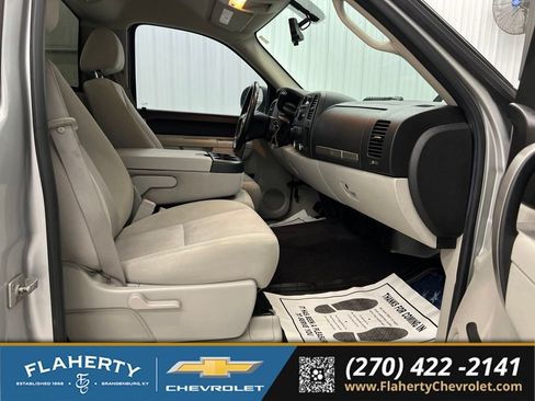 Used 2010 Chevrolet Silverado 1500 LT AWD/4WD image 11
