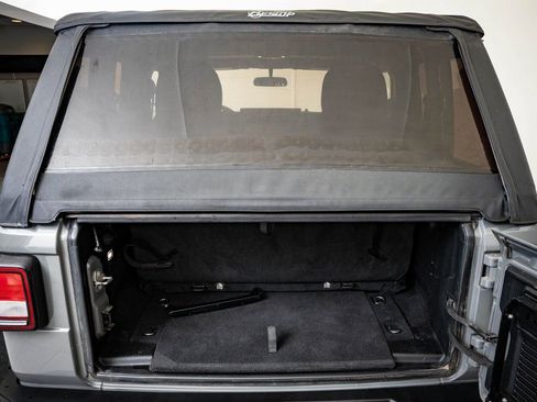 Used 2021 Jeep Wrangler Sport S image 19