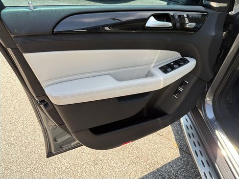 Used 2019 Mercedes-Benz GLS 450 4MATIC w/ Premium 1 Package image 10