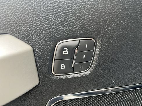 Used 2019 Ford F250 Lariat w/ Lariat Value Package AWD/4WD image 20