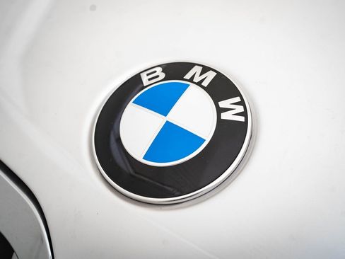 Used 2021 BMW X7 xDrive40i w/ Premium Package image 3