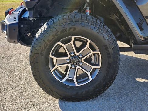 Used 2024 Jeep Gladiator Mojave image 10