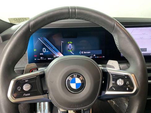 Used 2024 BMW 760i xDrive image 14