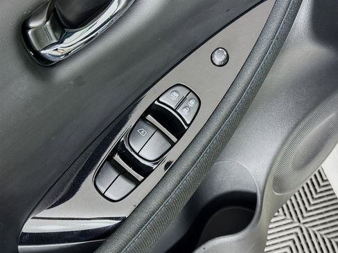 Used 2023 Nissan Leaf SV Plus image 20