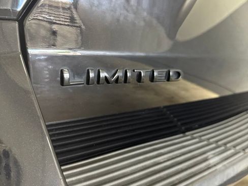 Used 2020 Ford Expedition Limited w/ Equipment Group 303A AWD/4WD image 34