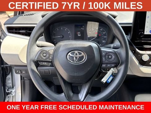 Used 2025 Toyota Corolla LE FWD image 18