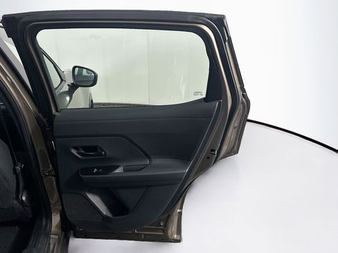 Used 2025 Nissan Kicks S image 29