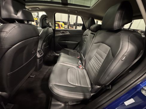Certified 2025 Kia Sportage SX image 22