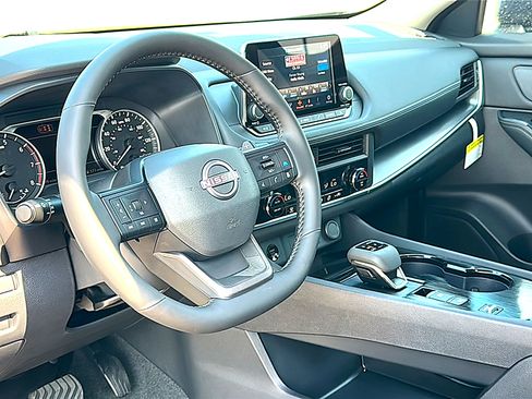New 2026 Nissan Rogue SV FWD image 7