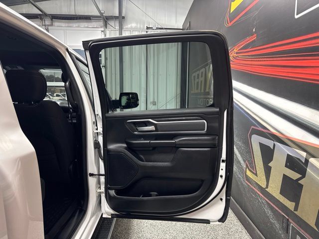 Used 2022 RAM 1500 Big Horn AWD/4WD image 24