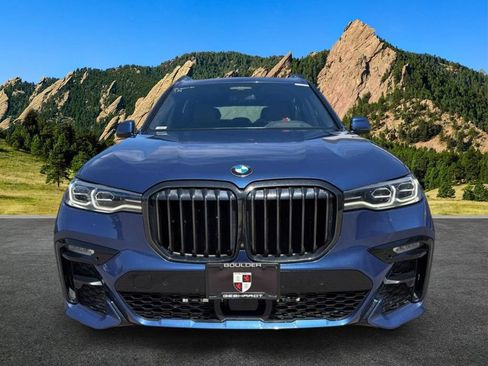 Used 2022 BMW X7 xDrive40i w/ M Sport Package AWD/4WD image 3