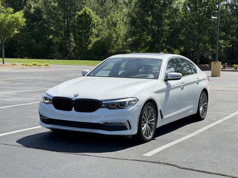 Used 2018 BMW 540i RWD image 3
