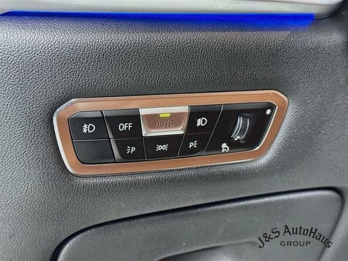 Used 2022 BMW X7 M50i w/ Executive Package AWD/4WD image 10
