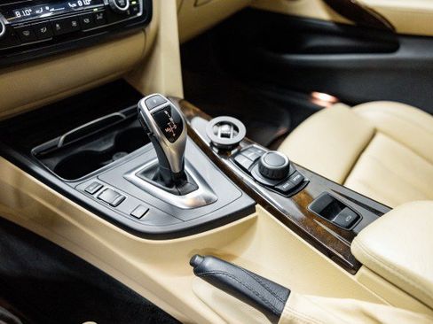 Used 2017 BMW 430i Convertible image 20