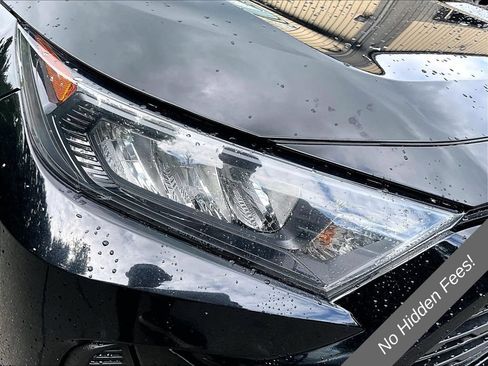 Used 2022 Toyota RAV4 LE AWD/4WD image 26