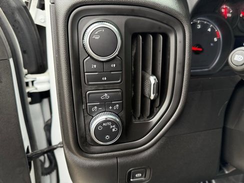 Used 2024 GMC Sierra 3500 Pro w/ Convenience Package image 15